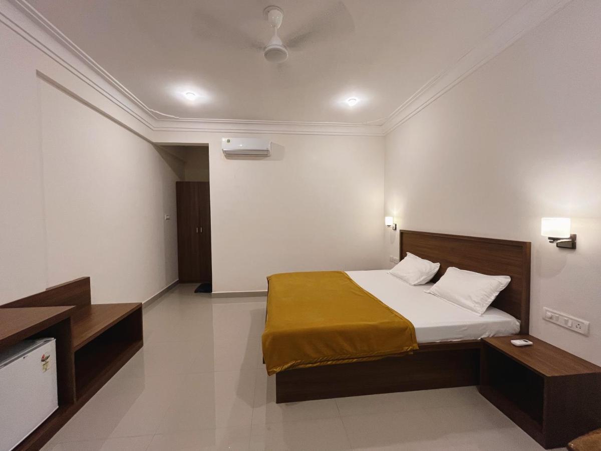 Morjim Sunset Hotel Exterior photo
