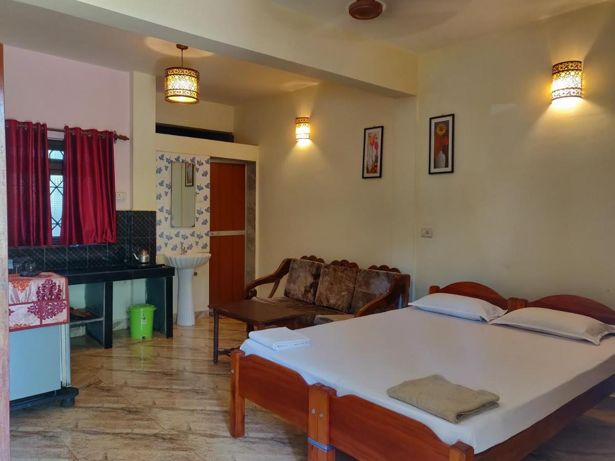 Morjim Sunset Hotel Exterior photo